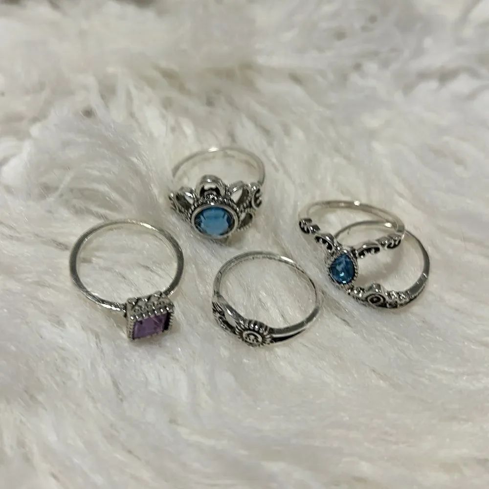 3/30$ Princess ring- Size 7